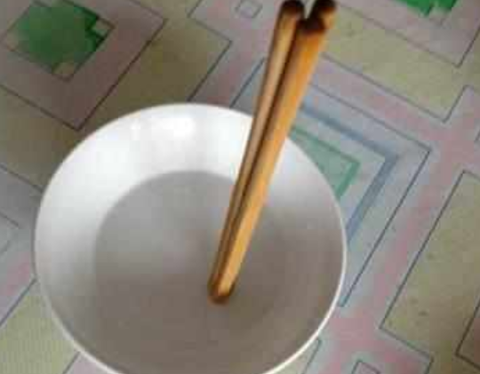 三根筷子一碗水叫魂具体步骤(三根筷子一碗水叫魂具体步骤一定要睡着吗)