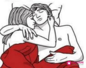 抱着女朋友睡觉什么感觉(抱心爱的女人的感觉)